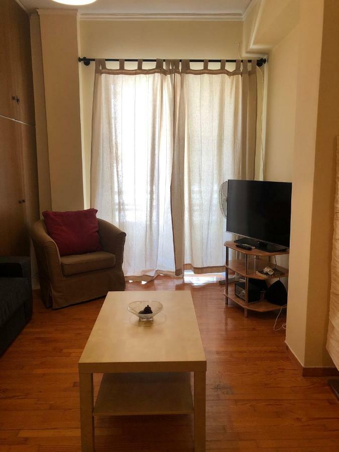 Homely Spacious Studio Халкис Екстериор снимка